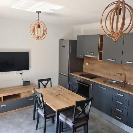 Hello Sunshine - Apartment On The Beach Zubovići エクステリア 写真