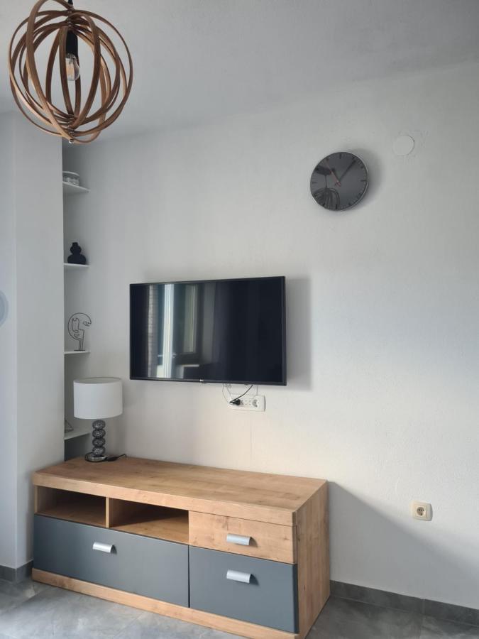 Hello Sunshine - Apartment On The Beach Zubovići エクステリア 写真